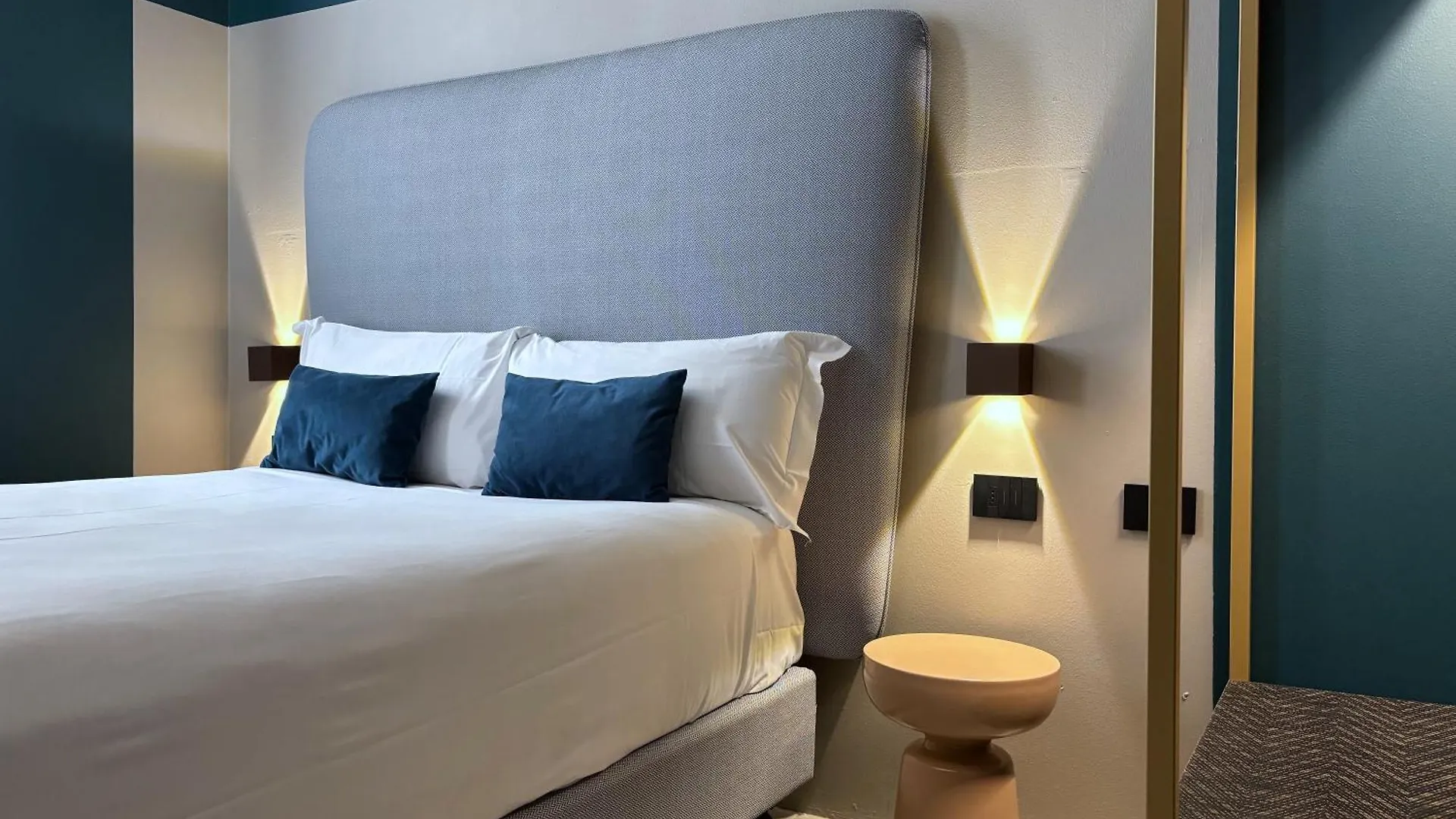 Av Hotel Milano 2*, Μιλάνο Ιταλία