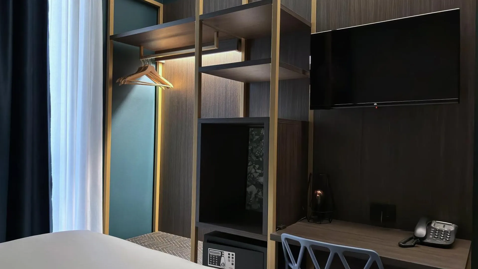 Av Hotel Milano Μιλάνο