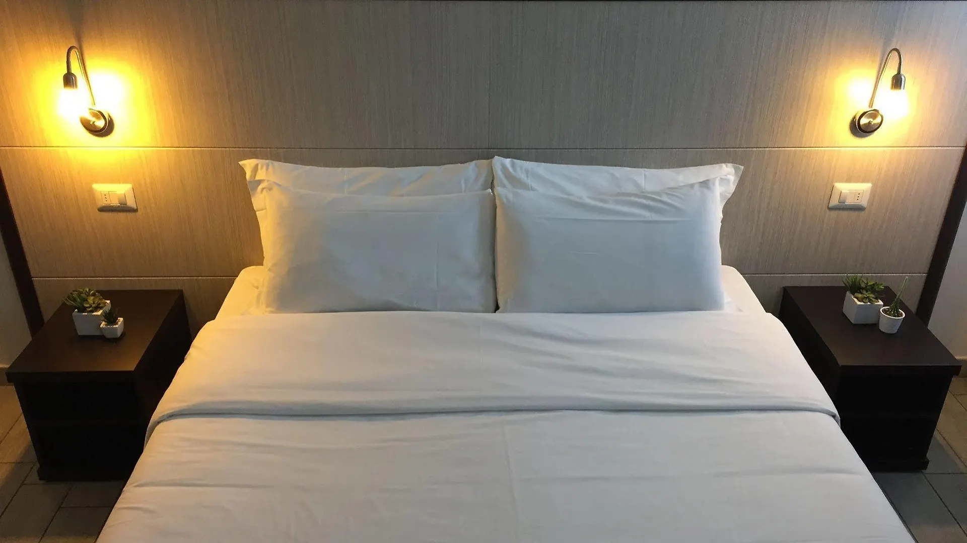 Av Hotel Milano 2*, Μιλάνο Ιταλία