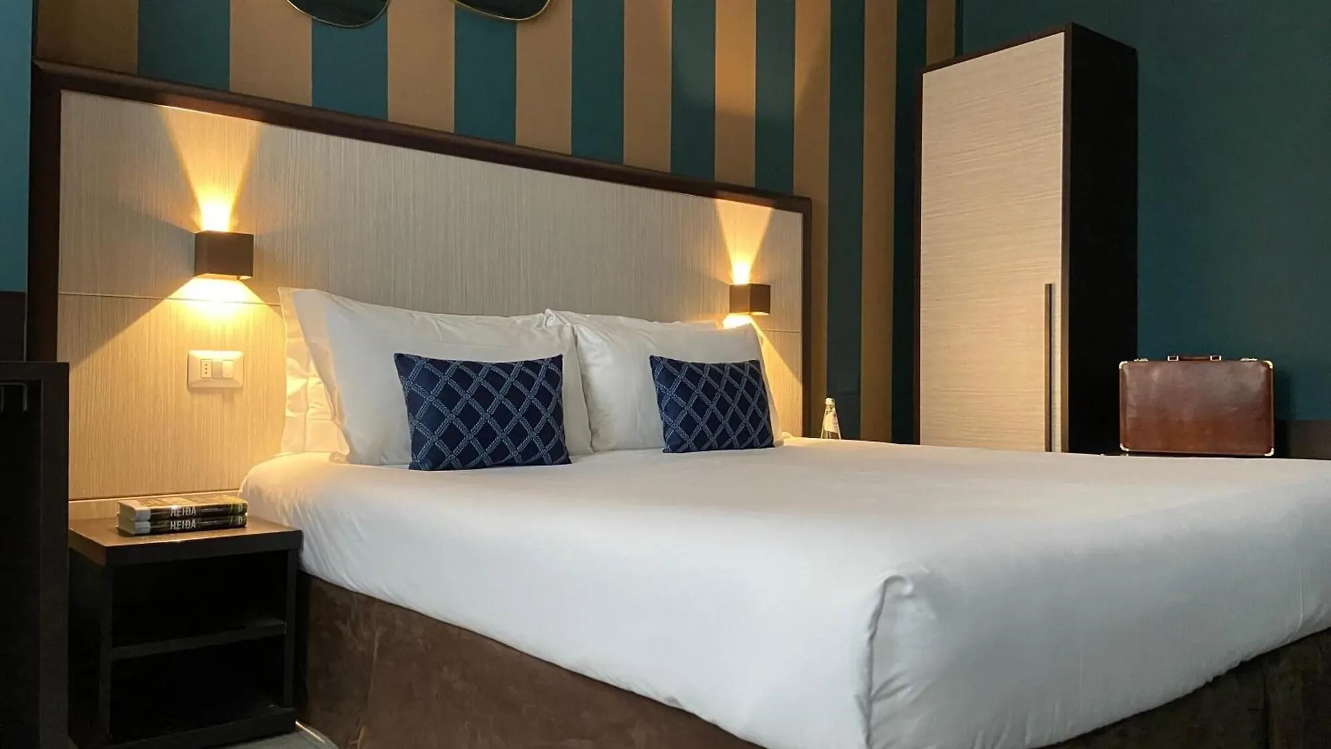 Esco Hotel Milano 2*,