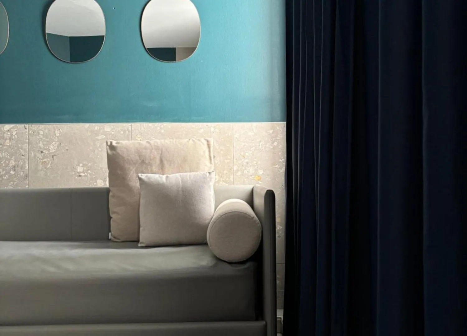 **  Esco Hotel Milano Italia